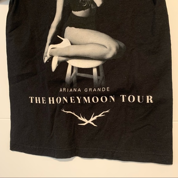 Ariana Grande Concert Tour Tee Shirt - Picture 5 of 12